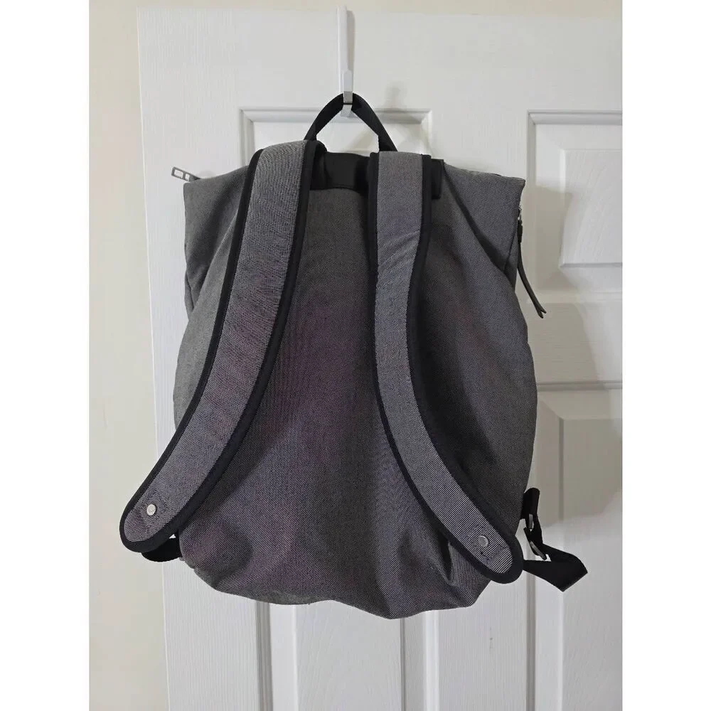 Lululemon Kickin' It Backpack Black / Slate / Black $118